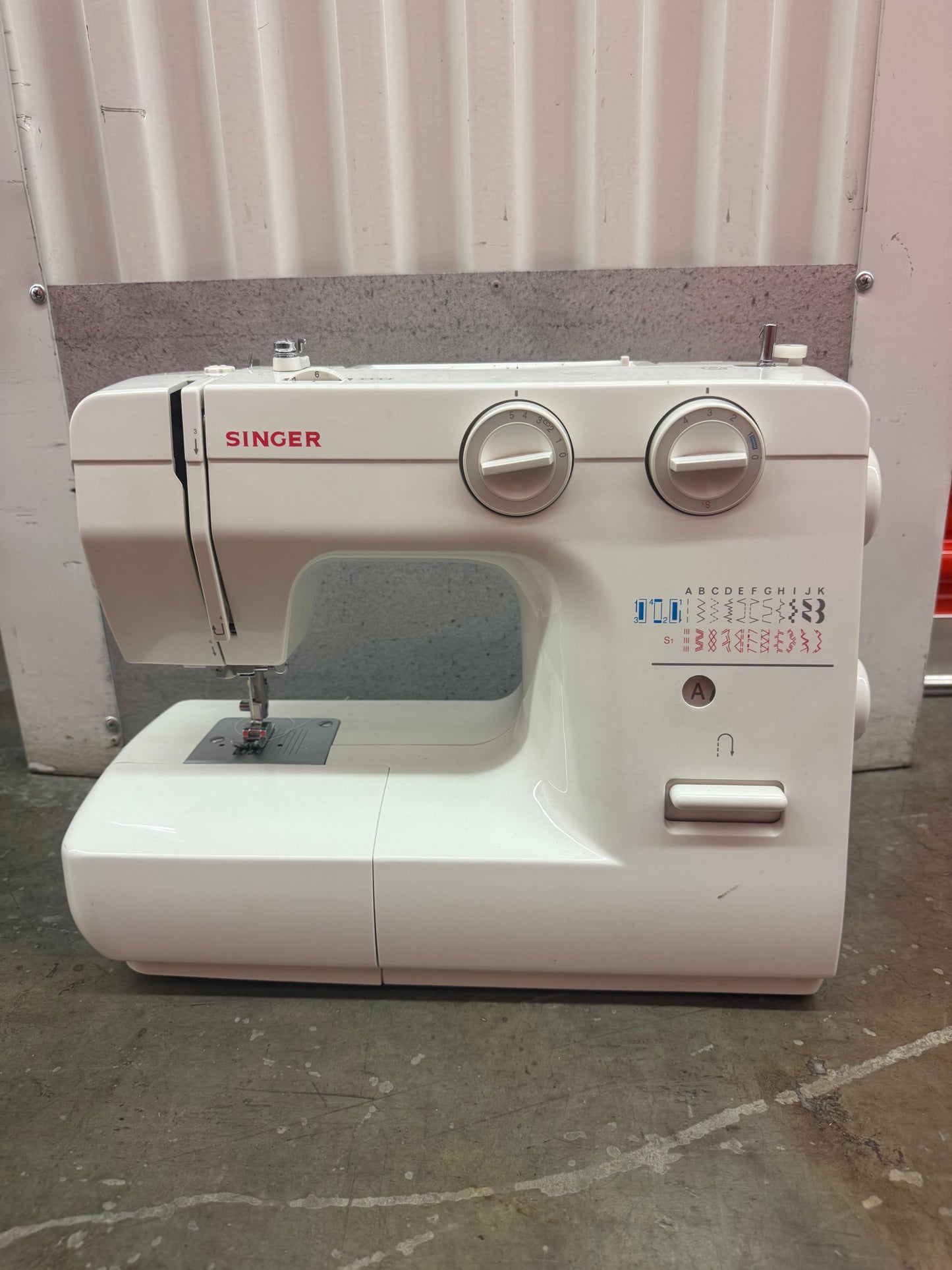 Singer Late Model Sewing Machine Rental